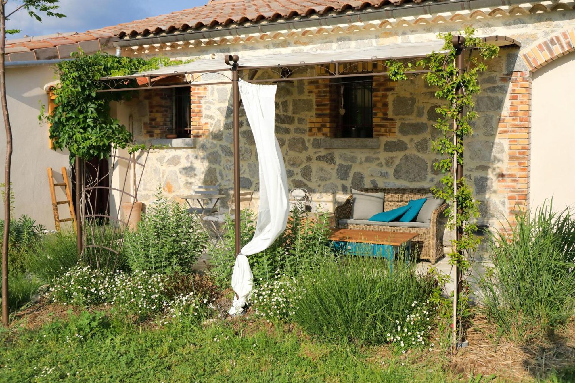 La Gourmandine Hotel Courry Екстериор снимка